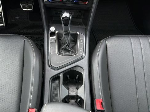 Used 2023 Volkswagen Tiguan SE R-Line FWD image 20