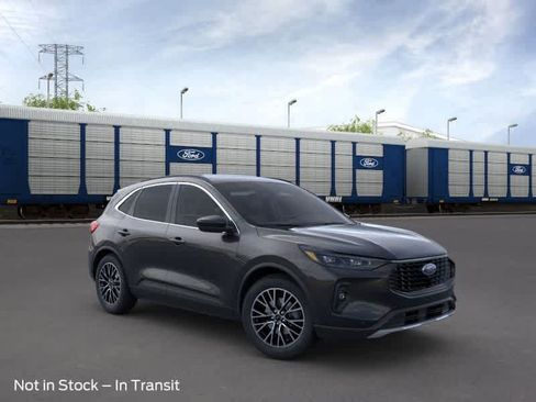 New 2025 Ford Escape SE w/ PHEV Premium Package FWD image 7