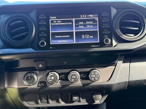 Used 2020 Toyota Tacoma SR image 8