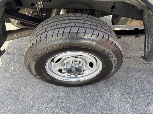 Used 2017 Ford F250 XL w/ Power Equipment Group image 9