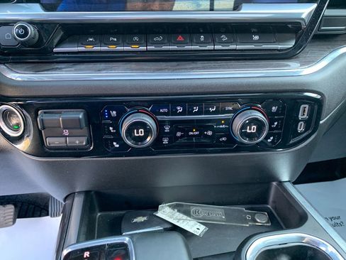 Used 2023 Chevrolet Silverado 1500 LTZ w/ LTZ Premium Package AWD/4WD image 24