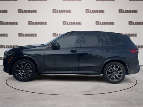 Used 2021 BMW X5 xDrive40i w/ M Sport Package image 2