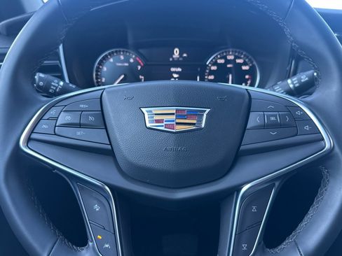Used 2025 Cadillac XT5 Luxury w/ LPO, Red Accent Package image 31