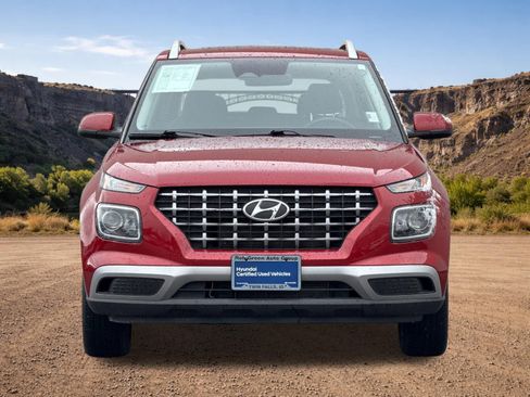 Certified 2024 Hyundai Venue SEL image 8