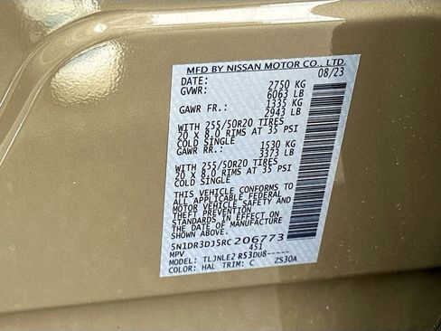 Used 2024 Nissan Pathfinder Platinum w/ Cargo Package AWD/4WD image 35