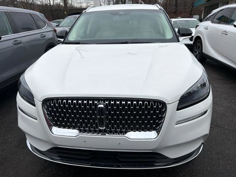 Used 2022 Lincoln Corsair Standard AWD w/ Equipment Group 101A image 2