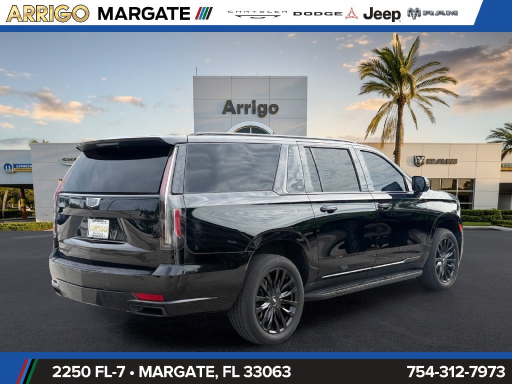 Used 2023 Cadillac Escalade ESV Luxury RWD image 7