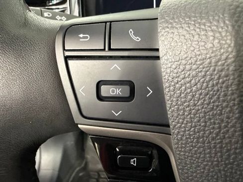 Used 2025 Toyota Camry XSE w/ Premium Plus Package AWD/4WD image 19
