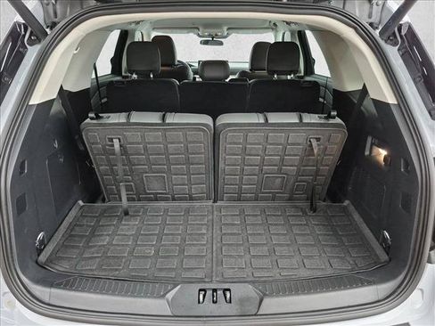 Used 2025 Ford Explorer Active w/ Active Comfort Package RWD image 6