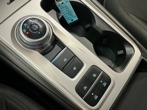 Used 2023 Ford Explorer XLT RWD image 21
