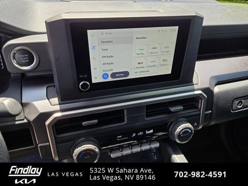 Used 2025 Toyota 4Runner SR5 AWD/4WD image 25