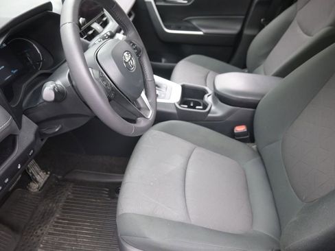 Used 2023 Toyota RAV4 XLE image 15