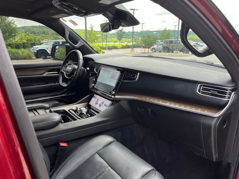 Used 2023 Jeep Grand Wagoneer 4WD image 34