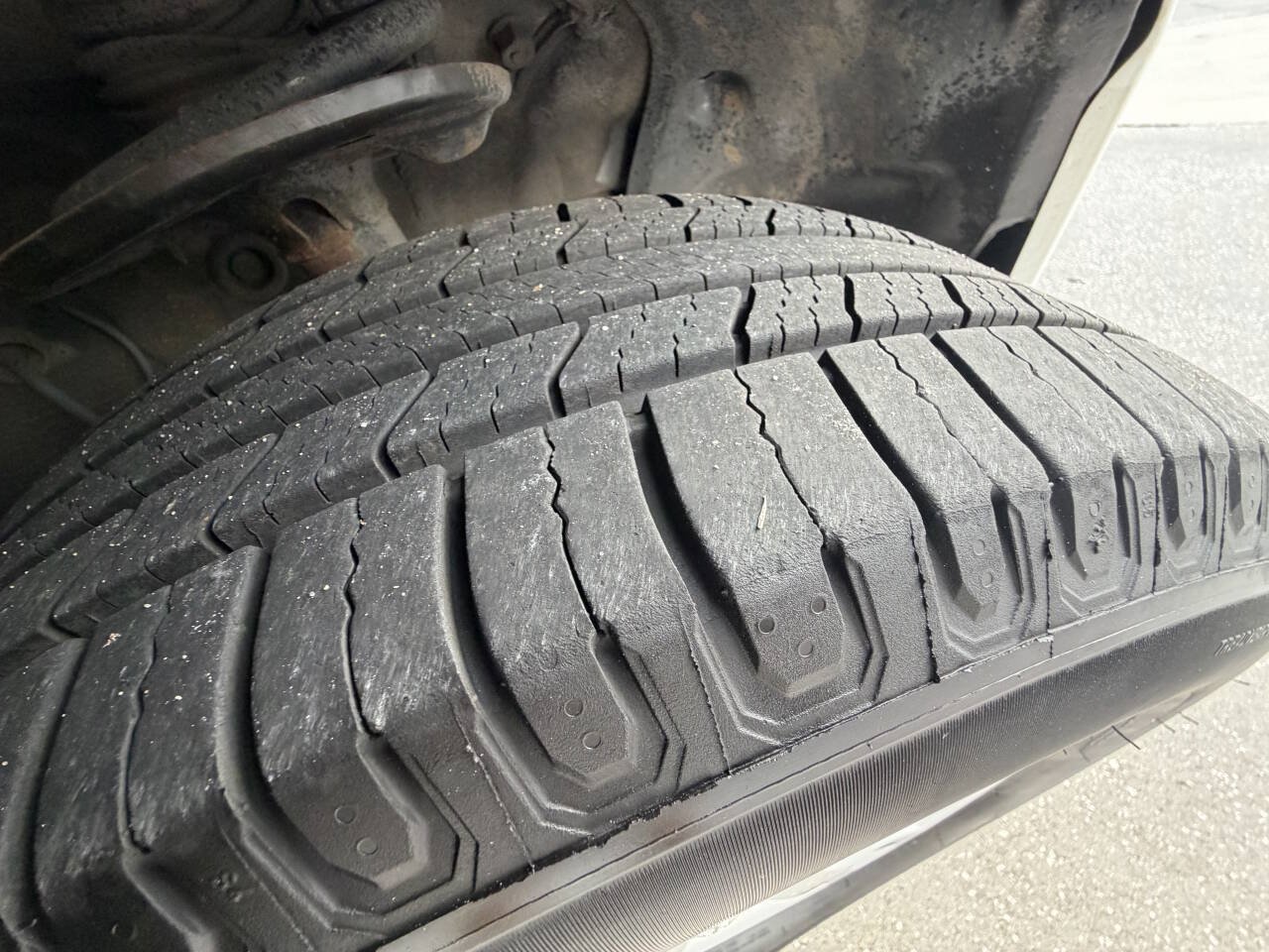 Used 2012 Toyota RAV4 FWD w/ Upgrade Value Pkg image 17