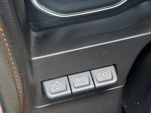 Used 2021 GMC Sierra 1500 AT4 w/ AT4 Premium Package AWD/4WD image 25