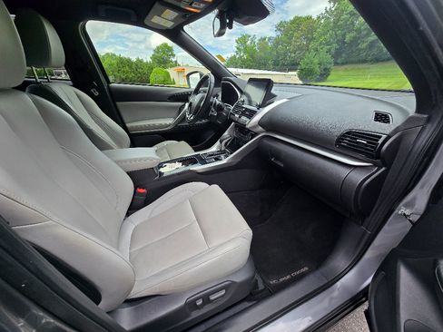 Used 2024 Mitsubishi Eclipse Cross SEL AWD/4WD image 23