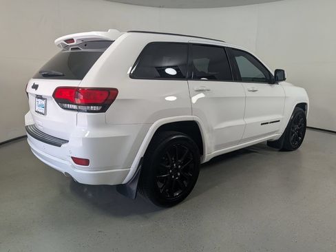 Used 2019 Jeep Grand Cherokee Altitude RWD image 7