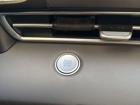 Used 2023 Hyundai Elantra SEL image 18