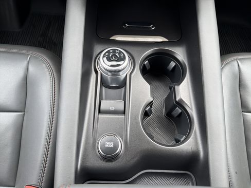 Used 2025 Ford Explorer Active w/ Active Comfort Package image 22