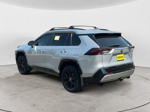 Used 2022 Toyota RAV4 SE w/ Convenience Package AWD/4WD image 7