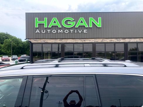 Used 2018 Nissan Armada Platinum w/ Cargo Package AWD/4WD image 27