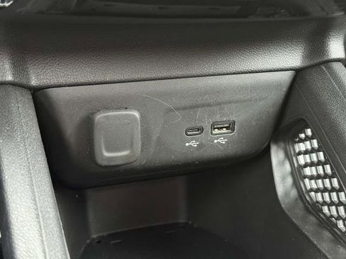 Used 2025 Chevrolet TrailBlazer LT image 25