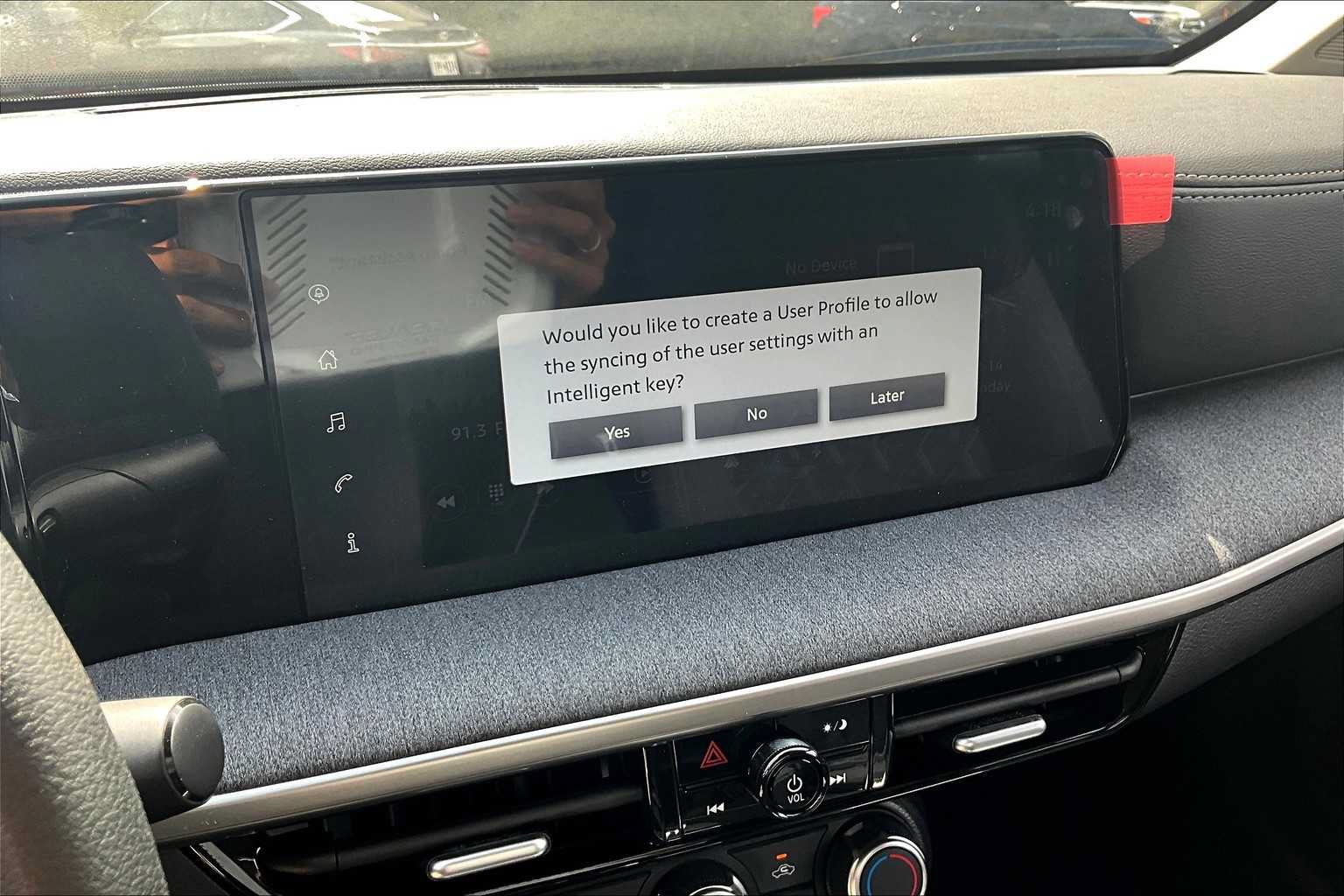 Used 2025 Nissan Kicks SV FWD image 13