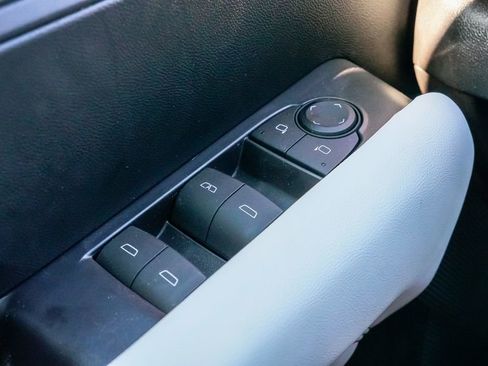 Used 2024 GMC Canyon AT4X w/ AT4X AEV Edition image 28