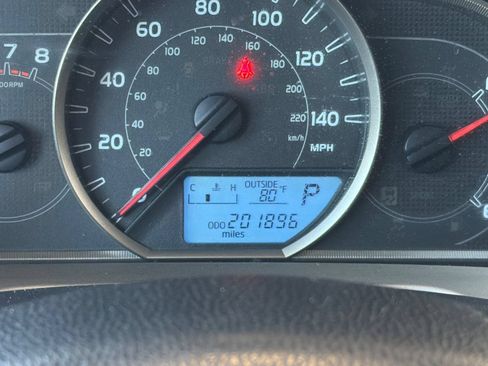 Used 2015 Toyota RAV4 XLE AWD/4WD image 25
