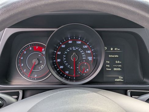 Used 2021 Hyundai Elantra SEL image 17