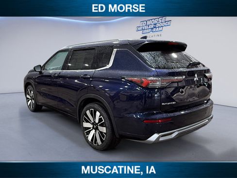 Used 2025 Mitsubishi Outlander SEL FWD image 3