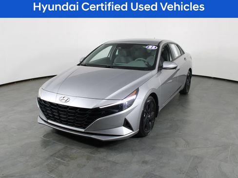 Certified 2023 Hyundai Elantra SEL FWD image 2