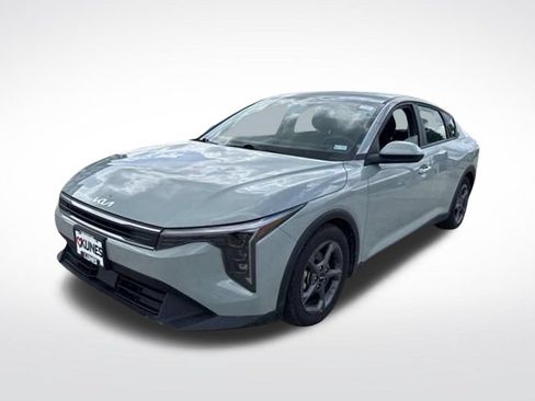 Used 2025 Kia K4 FWD image 9
