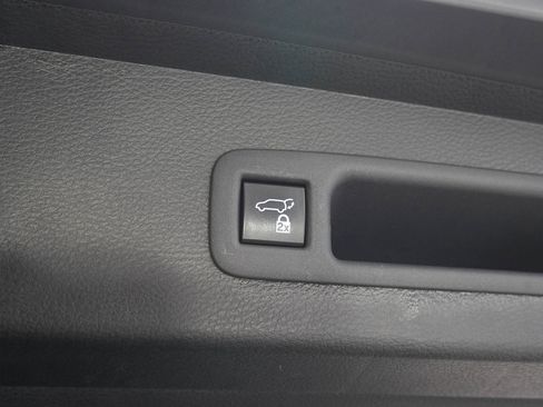 Used 2022 Toyota Sienna XLE Woodland Edition AWD/4WD image 11