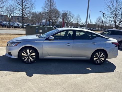 Used 2022 Nissan Altima 2.5 SV image 10