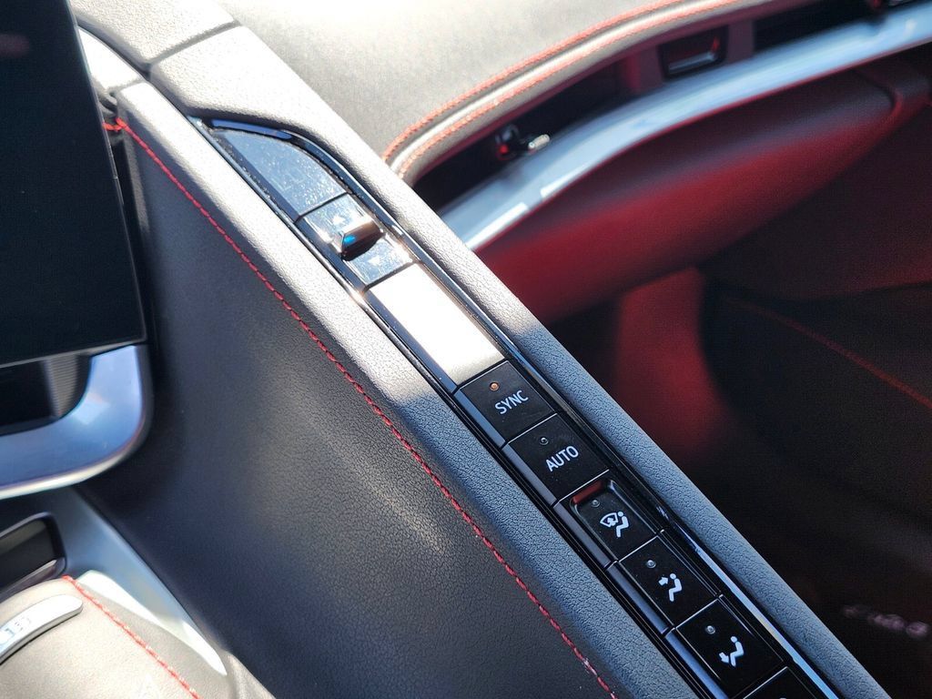 Used 2024 Chevrolet Corvette Stingray Coupe w/ 1LT RWD image 15