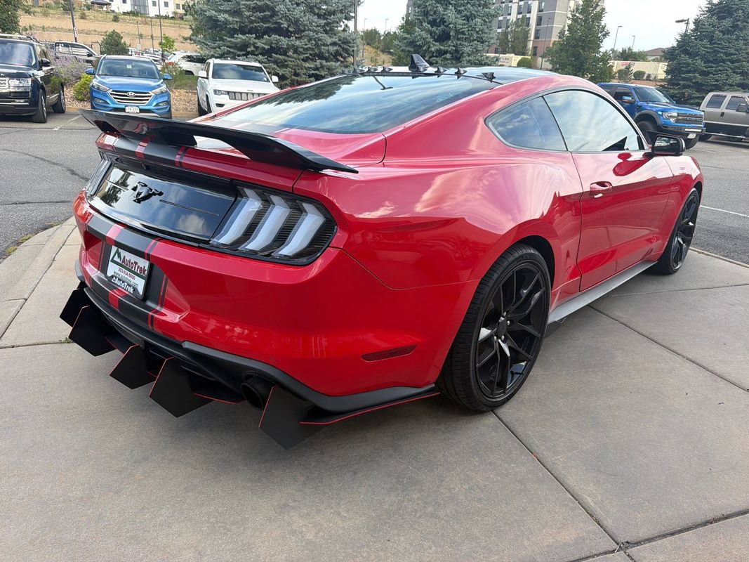 Used 2020 Ford Mustang Premium RWD image 6