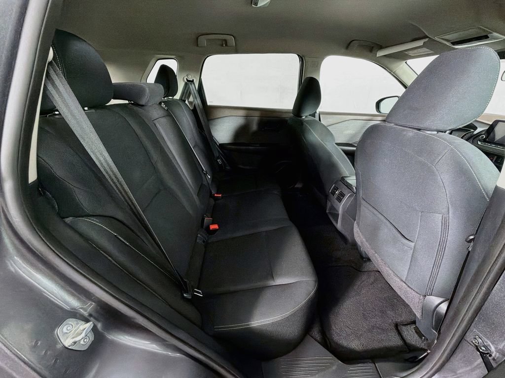 Used 2023 Nissan Rogue S AWD/4WD image 26