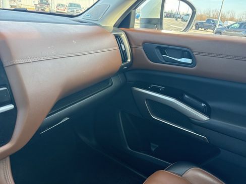 Used 2023 Nissan Pathfinder Platinum w/ Cargo Package image 22