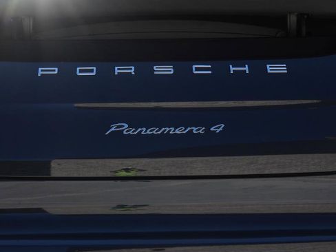Used 2014 Porsche Panamera 4 AWD/4WD image 27