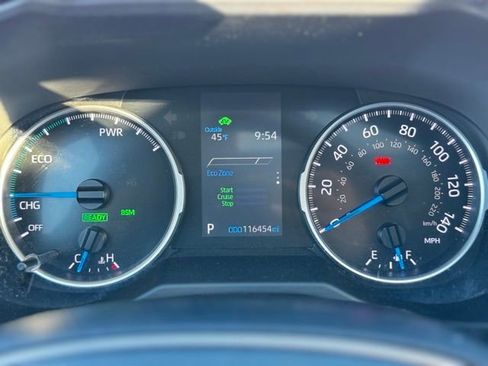 Used 2021 Toyota RAV4 XLE w/ Convenience Package image 24