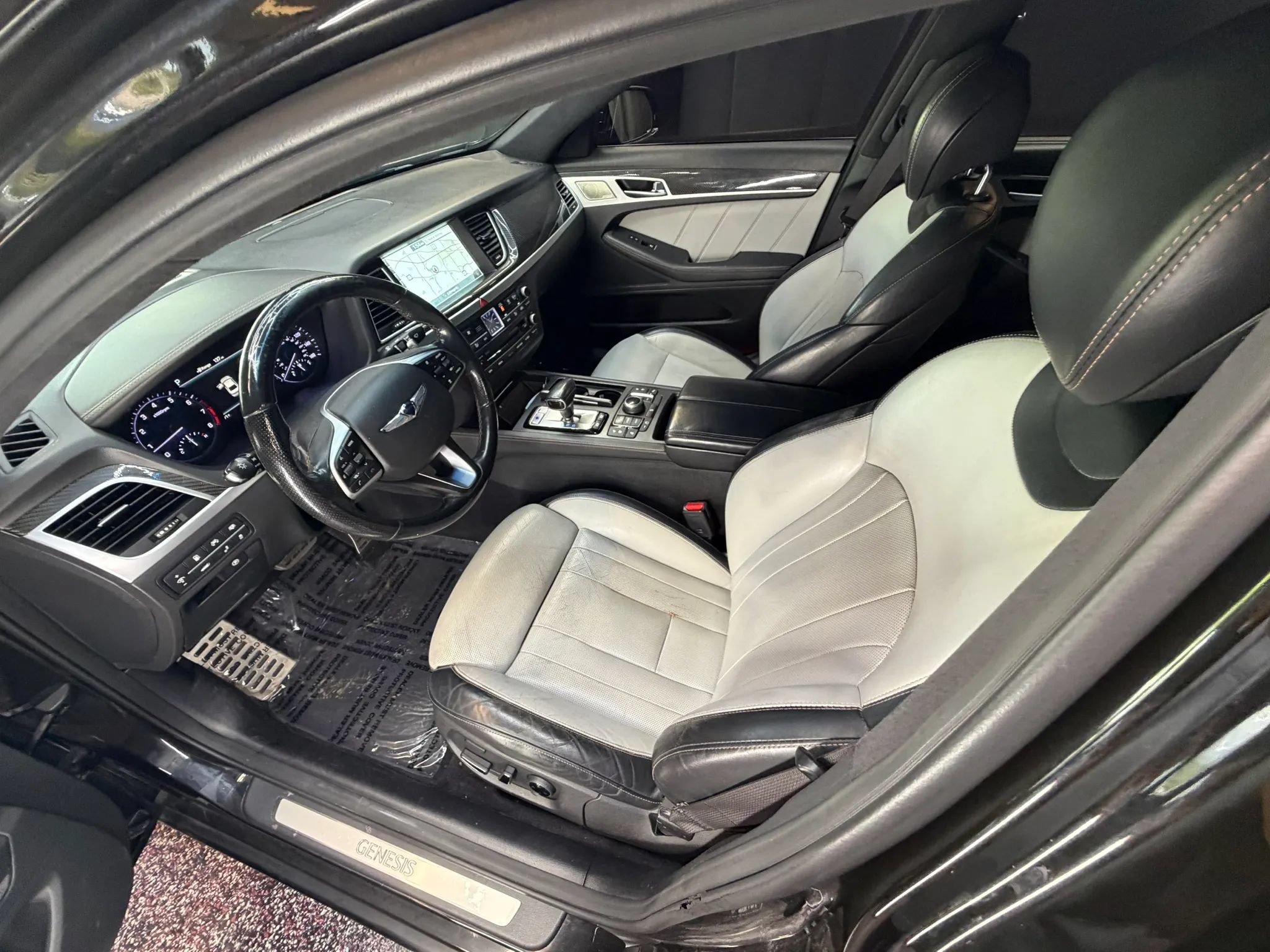 Used 2019 Genesis G80 3.3T Sport RWD image 13