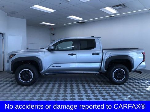 Used 2024 Toyota Tacoma TRD Off-Road image 3