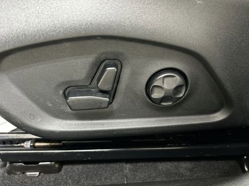 Used 2019 Jeep Compass Latitude w/ Popular Equipment Group image 10