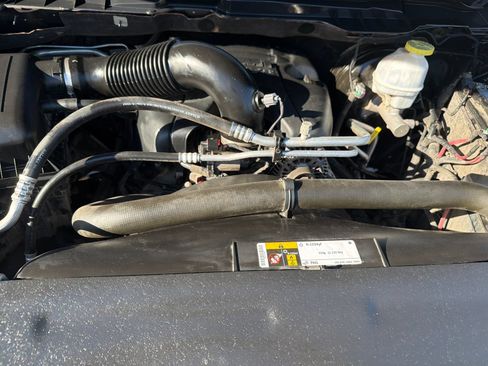 Used 2018 RAM 1500 Express w/ Express Value Package AWD/4WD image 22