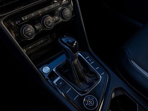 Used 2023 Volkswagen Taos SEL image 26