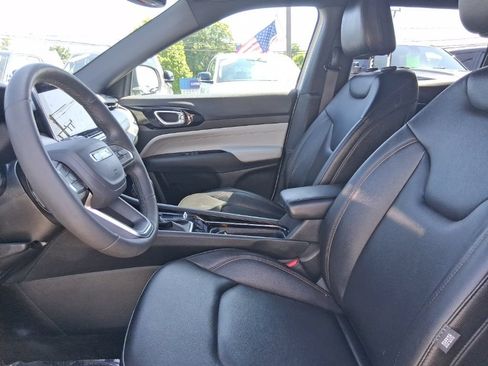 Used 2024 Jeep Compass Limited w/ Sun and Sound Group AWD/4WD image 23