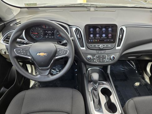 Used 2021 Chevrolet Malibu LT image 6