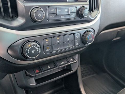 Used 2018 Chevrolet Colorado LT w/ LT Convenience Package image 17