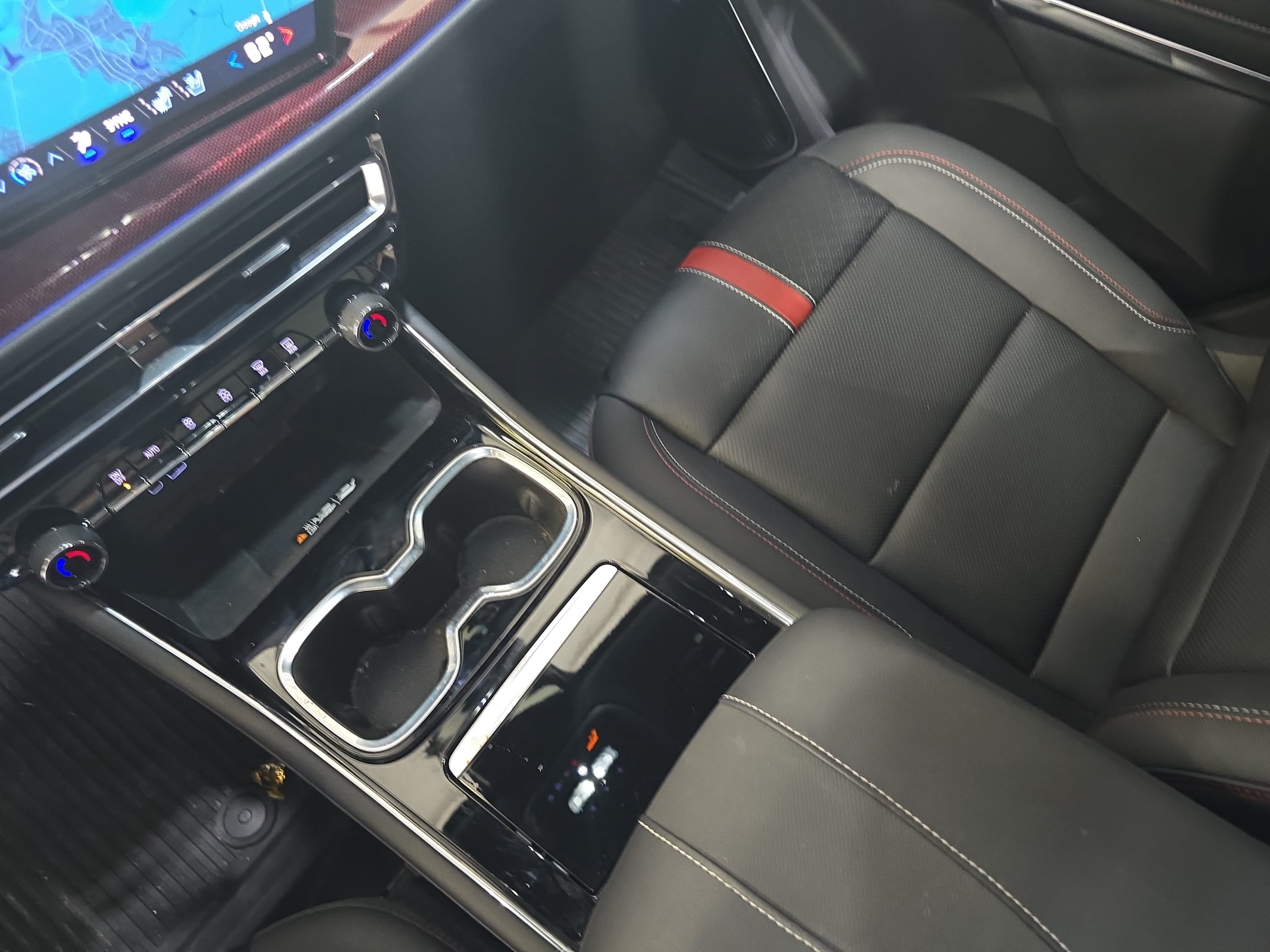 Used 2026 Chevrolet Traverse RS w/ LPO, Floor Liner Package FWD image 22